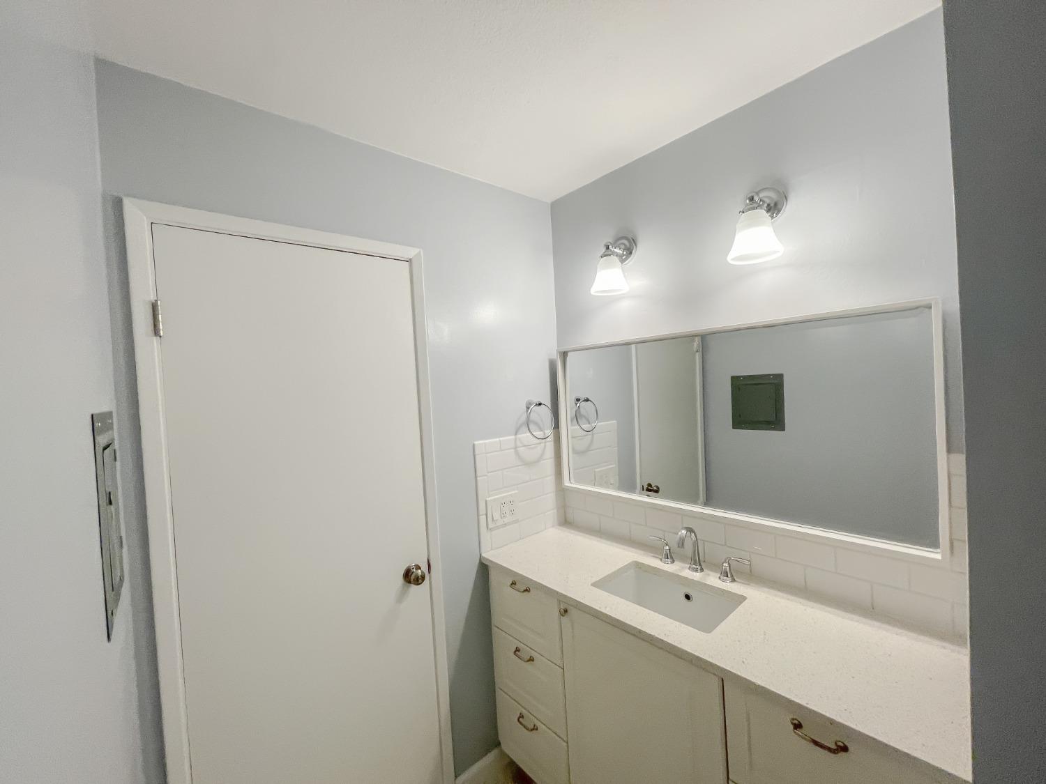 Detail Gallery Image 7 of 20 For 873 Woodside Ln #10,  Sacramento,  CA 95825 - 1 Beds | 1 Baths