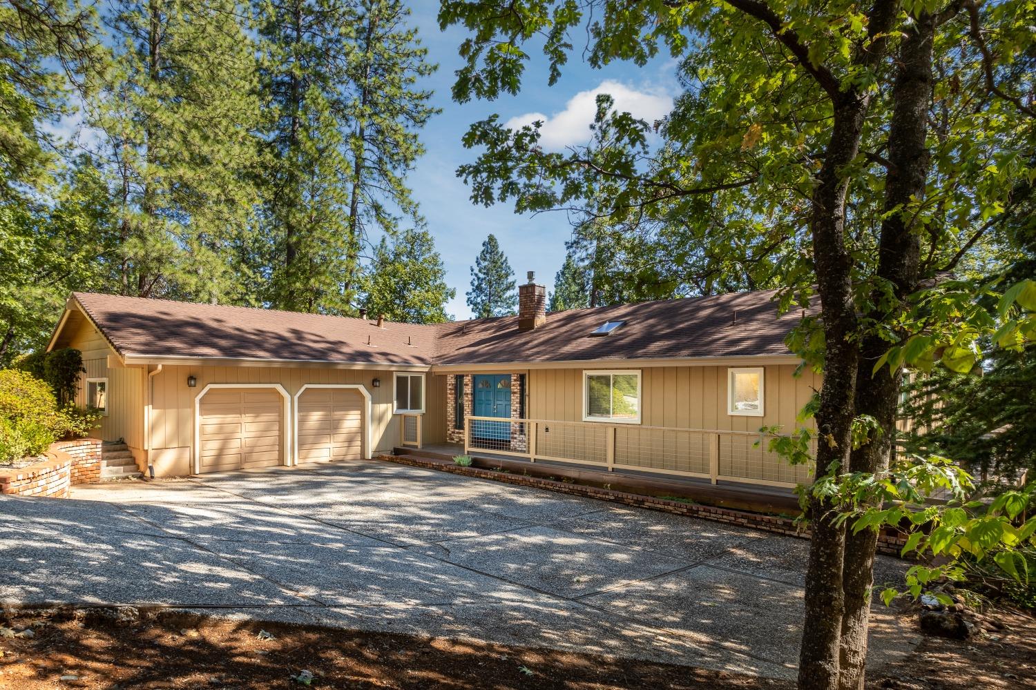 Detail Gallery Image 1 of 1 For 11495 Alta Sierra Dr, Grass Valley,  CA 95949 - 4 Beds | 2/1 Baths