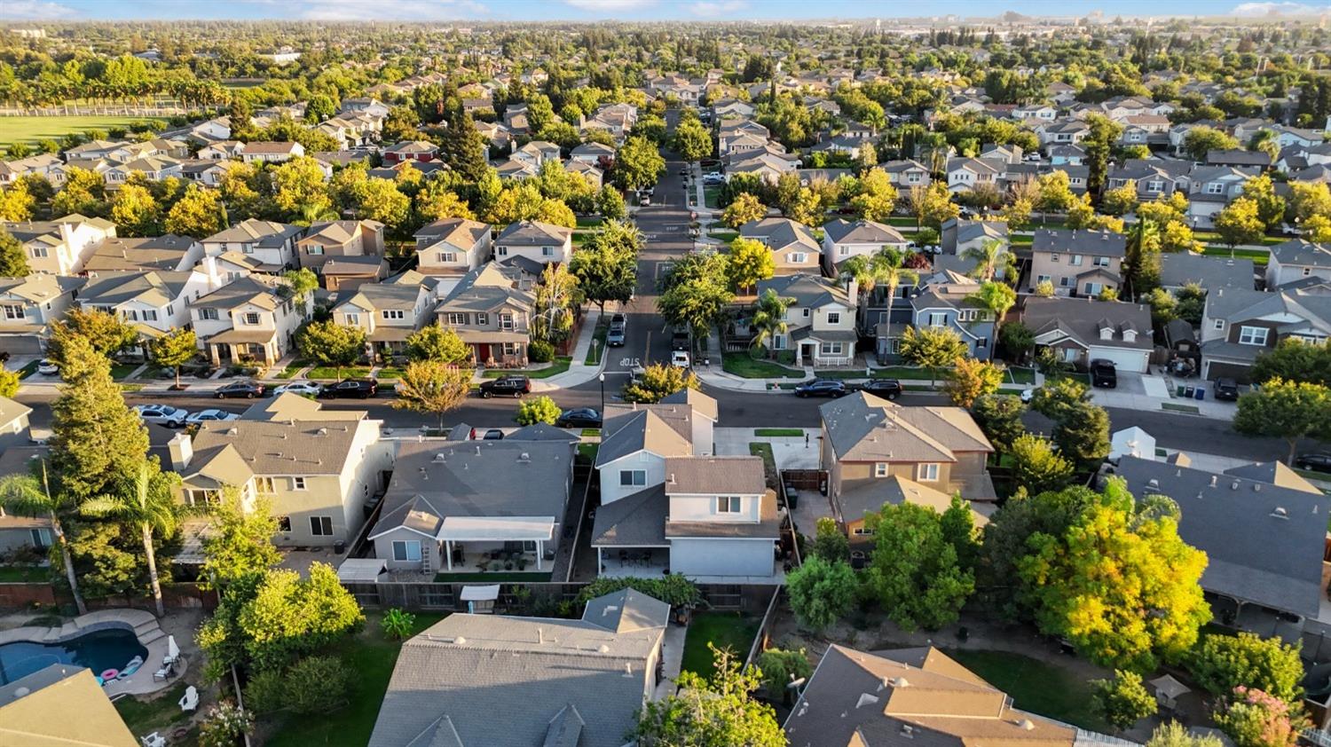 Detail Gallery Image 5 of 29 For 2403 Terralinda Dr, Turlock,  CA 95382 - 3 Beds | 2/1 Baths