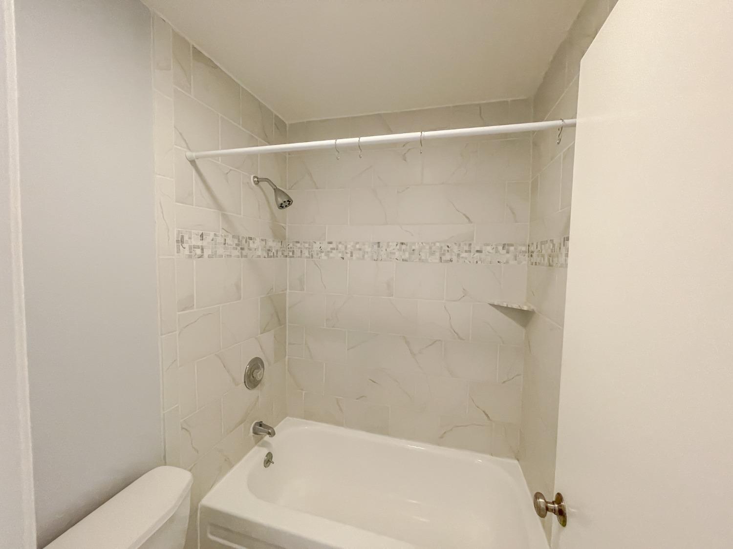 Detail Gallery Image 5 of 20 For 873 Woodside Ln #10,  Sacramento,  CA 95825 - 1 Beds | 1 Baths