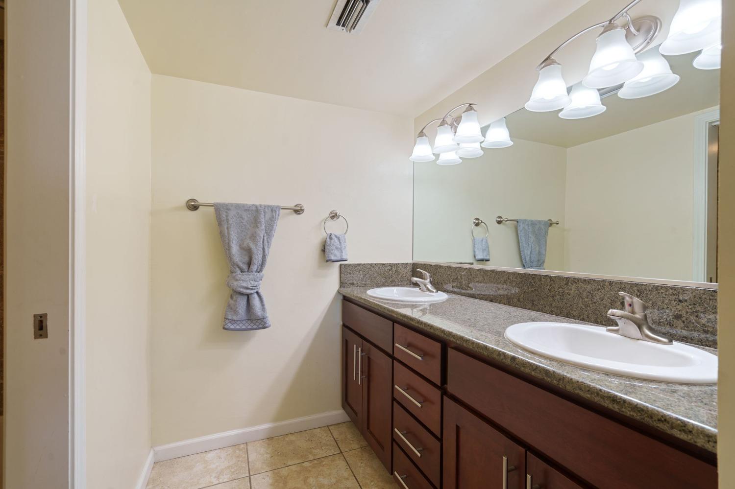 Detail Gallery Image 23 of 67 For 500 N St #1503,  Sacramento,  CA 95814 - 2 Beds | 2 Baths