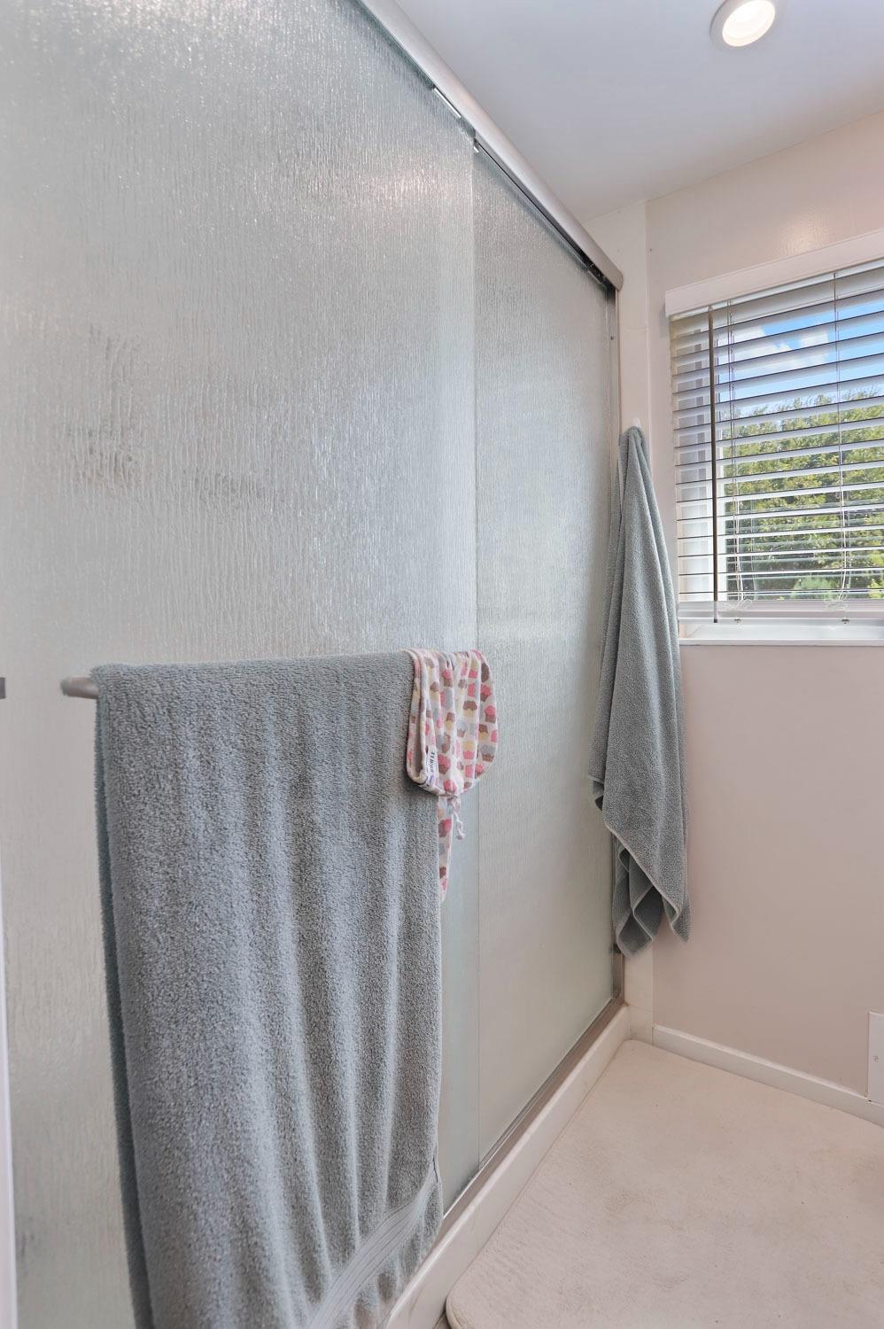 Detail Gallery Image 17 of 26 For 1606 Manzanita Ln, Davis,  CA 95618 - 3 Beds | 2 Baths