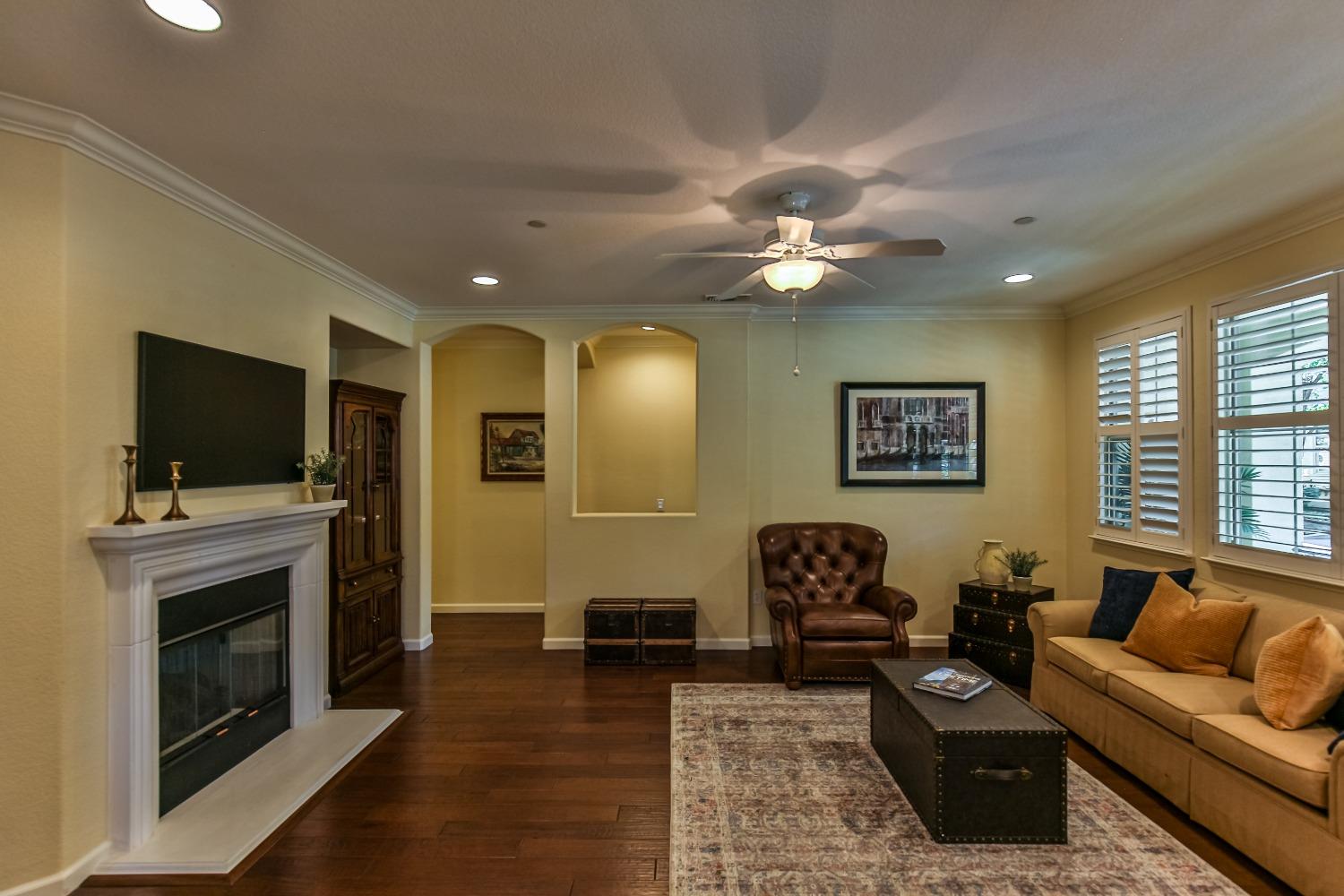 Detail Gallery Image 12 of 44 For 1033 Venice Ln, Roseville,  CA 95747 - 2 Beds | 2 Baths