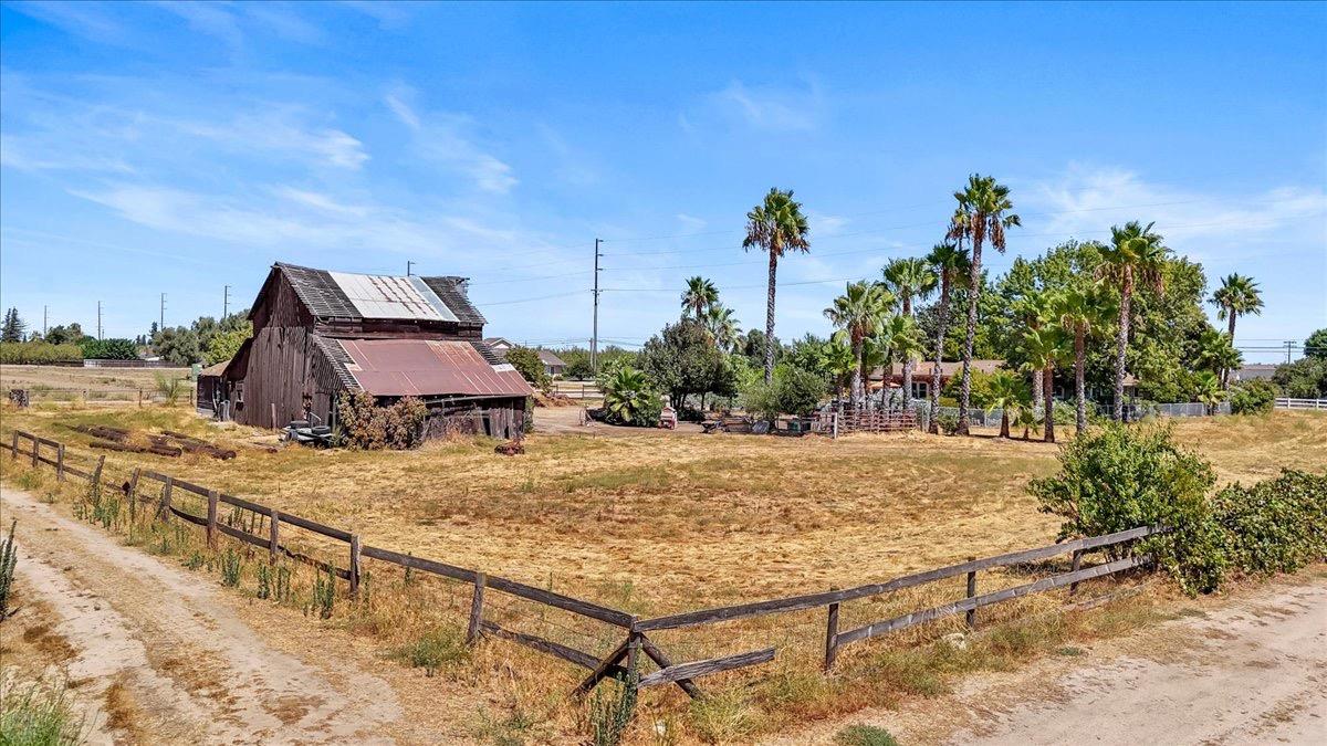 Detail Gallery Image 60 of 72 For 581 N Austin Rd, Manteca,  CA 95336 - 3 Beds | 2 Baths