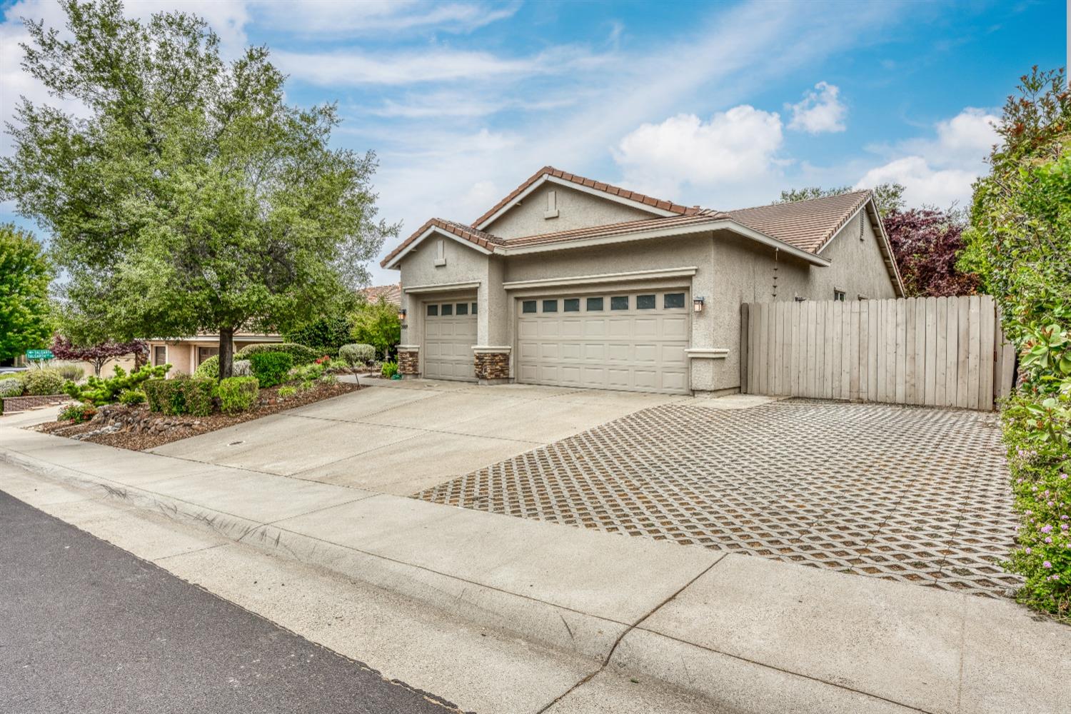 Detail Gallery Image 5 of 54 For 2009 Dorrington Dr, Roseville,  CA 95661 - 4 Beds | 2 Baths