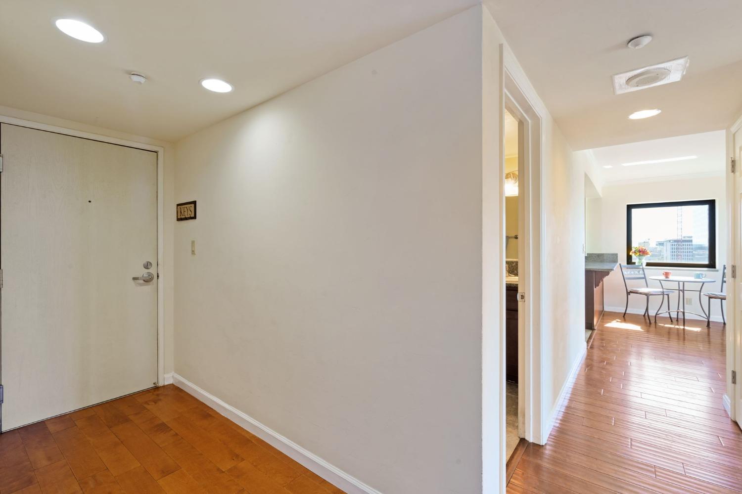 Detail Gallery Image 13 of 67 For 500 N St #1503,  Sacramento,  CA 95814 - 2 Beds | 2 Baths