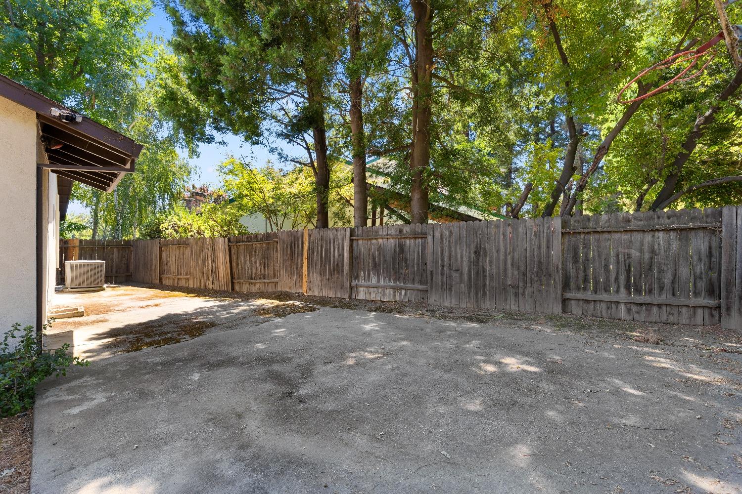 Detail Gallery Image 33 of 36 For 708 Riverlake Way, Sacramento,  CA 95831 - 3 Beds | 2/1 Baths