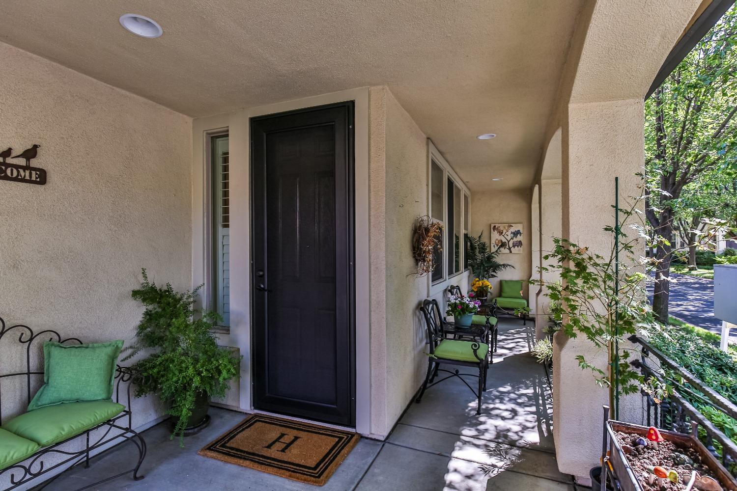 Detail Gallery Image 9 of 44 For 1033 Venice Ln, Roseville,  CA 95747 - 2 Beds | 2 Baths