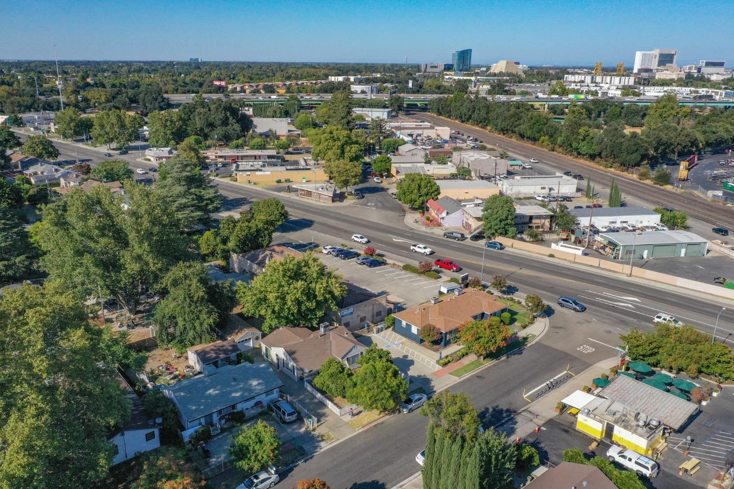 Detail Gallery Image 49 of 50 For 14 13th St, West Sacramento,  CA 95691 - 3 Beds | 1 Baths