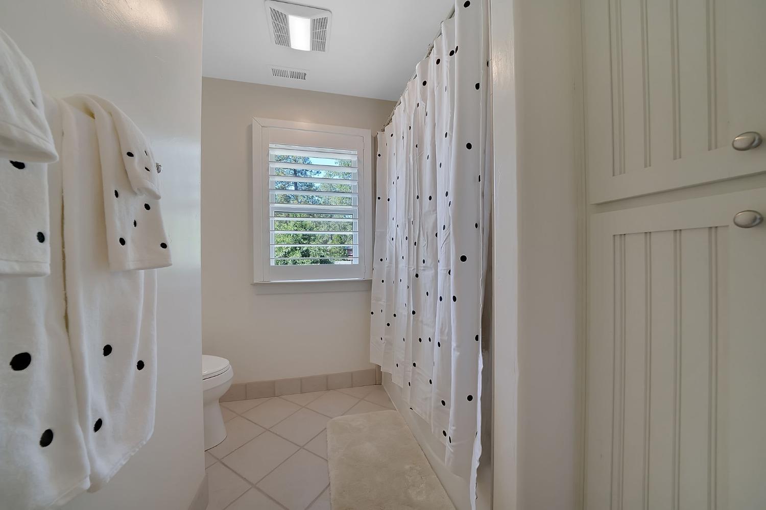 Detail Gallery Image 58 of 87 For 511 Surrey Ln, Murphys,  CA 95247 - 5 Beds | 2/1 Baths