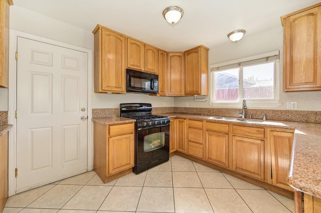 Detail Gallery Image 12 of 31 For 7315 Salazar Dr, North Highlands,  CA 95660 - 3 Beds | 1 Baths