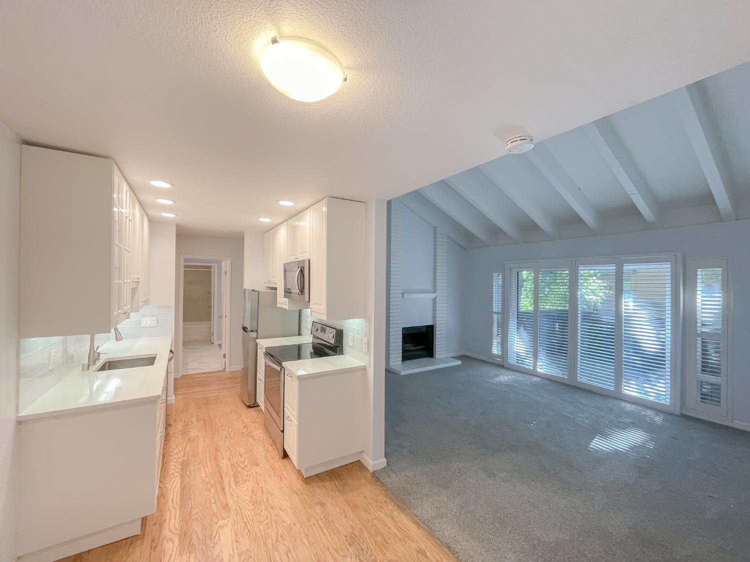 Detail Gallery Image 15 of 20 For 873 Woodside Ln #10,  Sacramento,  CA 95825 - 1 Beds | 1 Baths