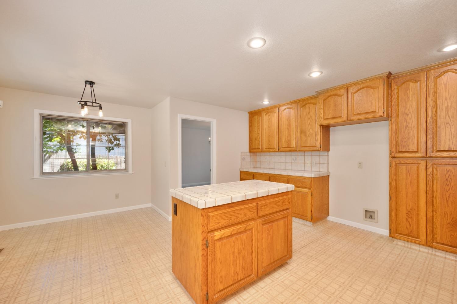 Detail Gallery Image 17 of 38 For 12722 Shockley Woods Ct, Auburn,  CA 95603 - 3 Beds | 2 Baths