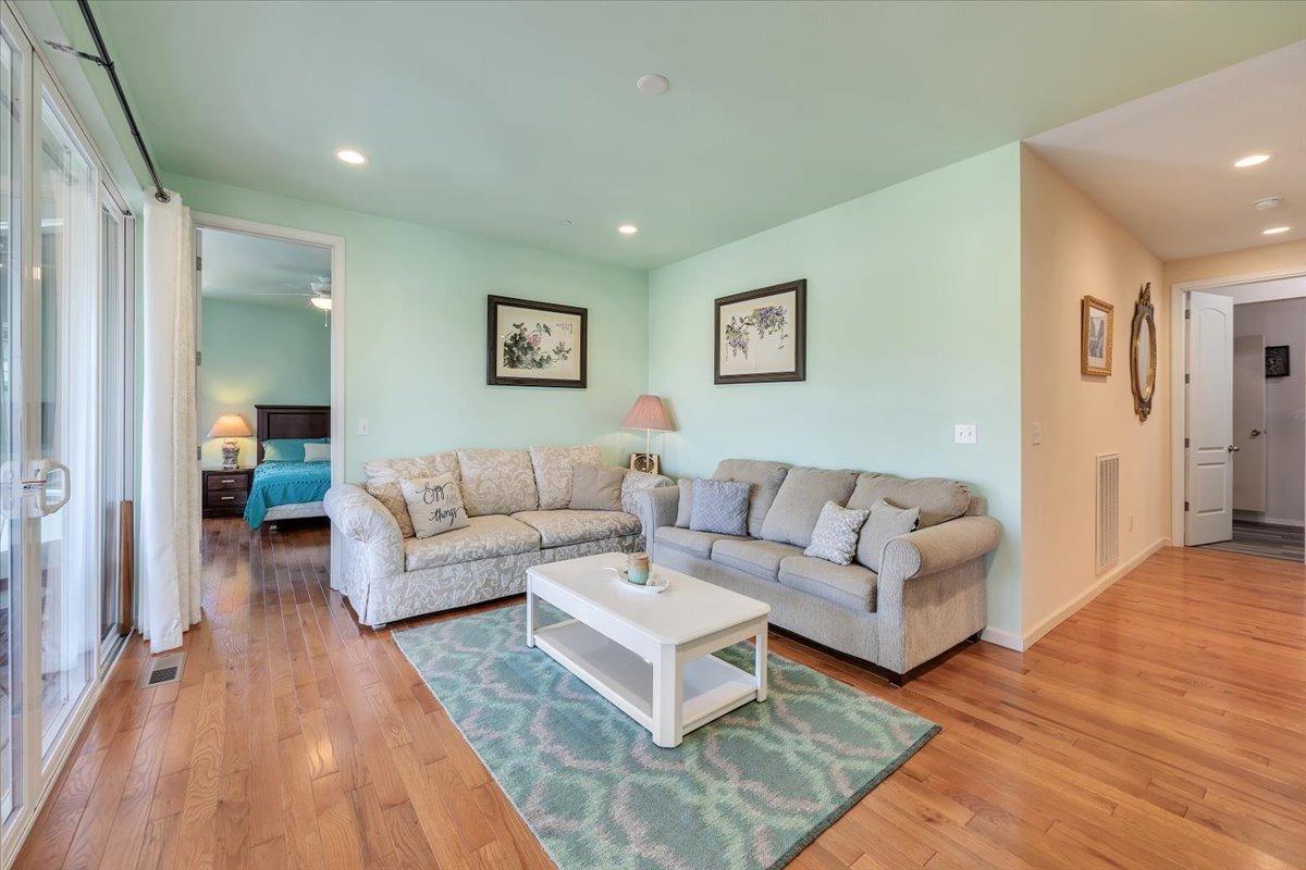 Detail Gallery Image 44 of 99 For 6066 Bluff View Rd #45,  Copperopolis,  CA 95228 - 3 Beds | 2/1 Baths