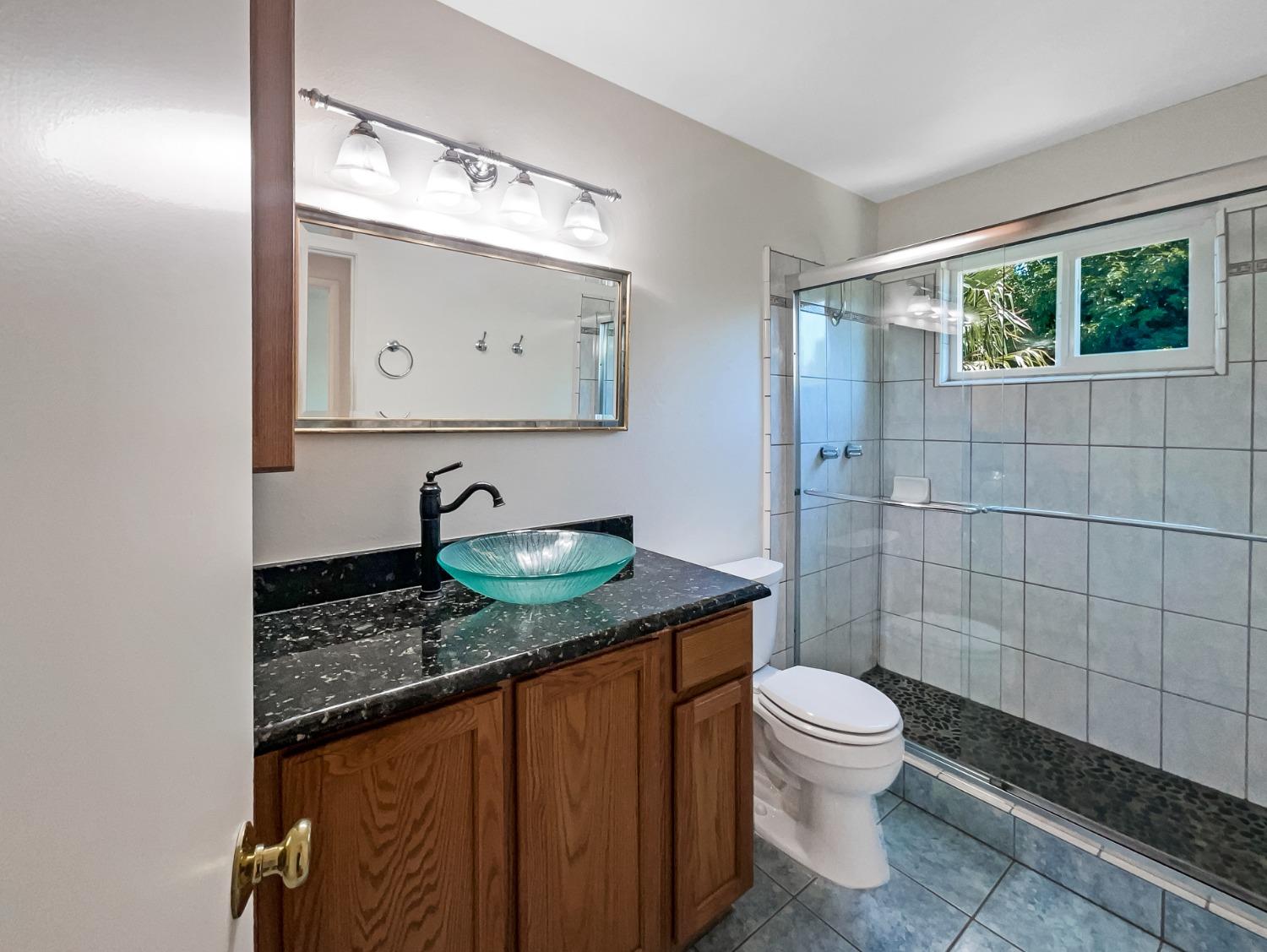 Detail Gallery Image 5 of 44 For 802 Christie Ct, Davis,  CA 95618 - 4 Beds | 2 Baths