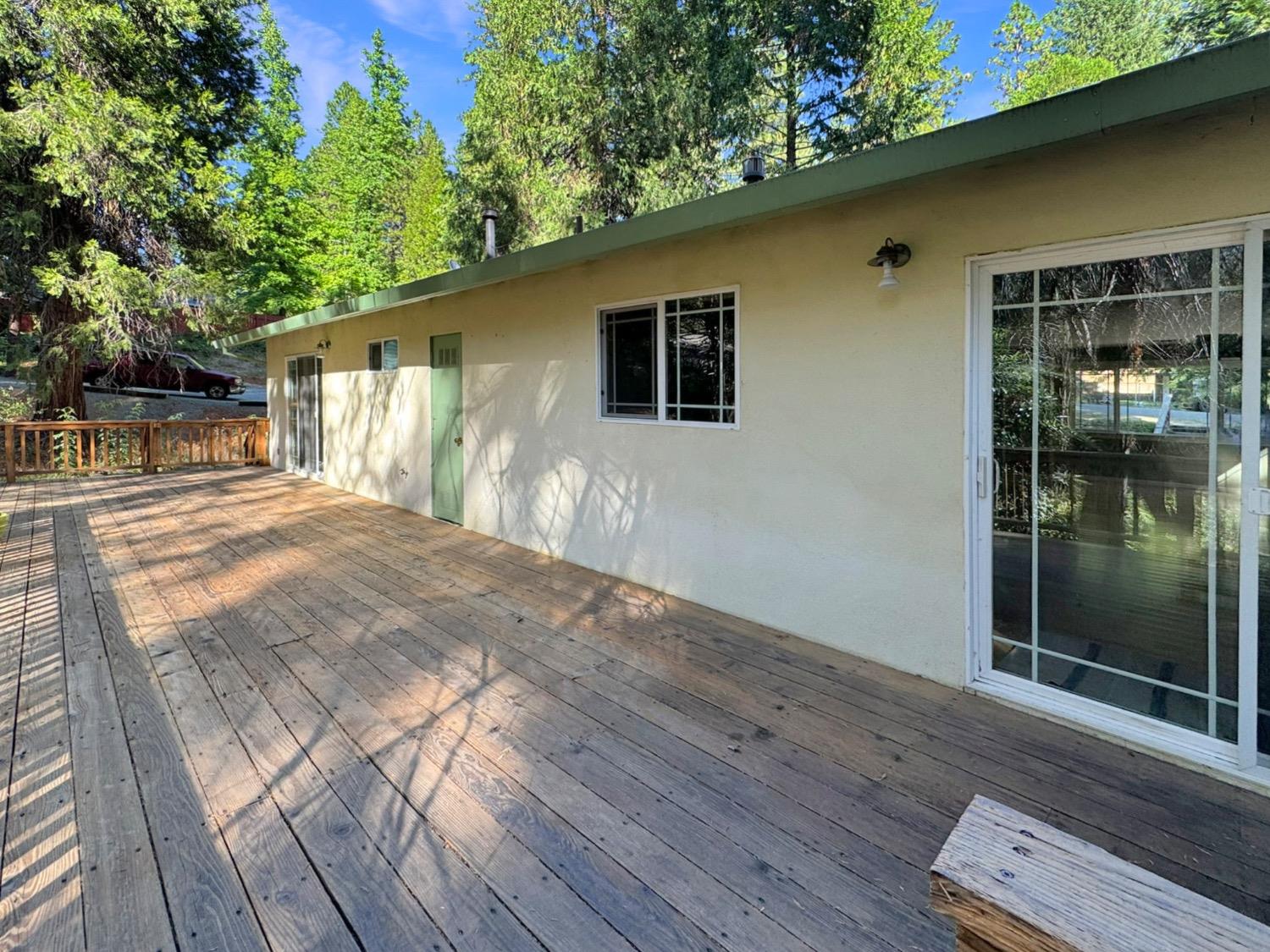 Detail Gallery Image 4 of 20 For 10624 Silver Way, Grass Valley,  CA 95945 - 3 Beds | 2 Baths