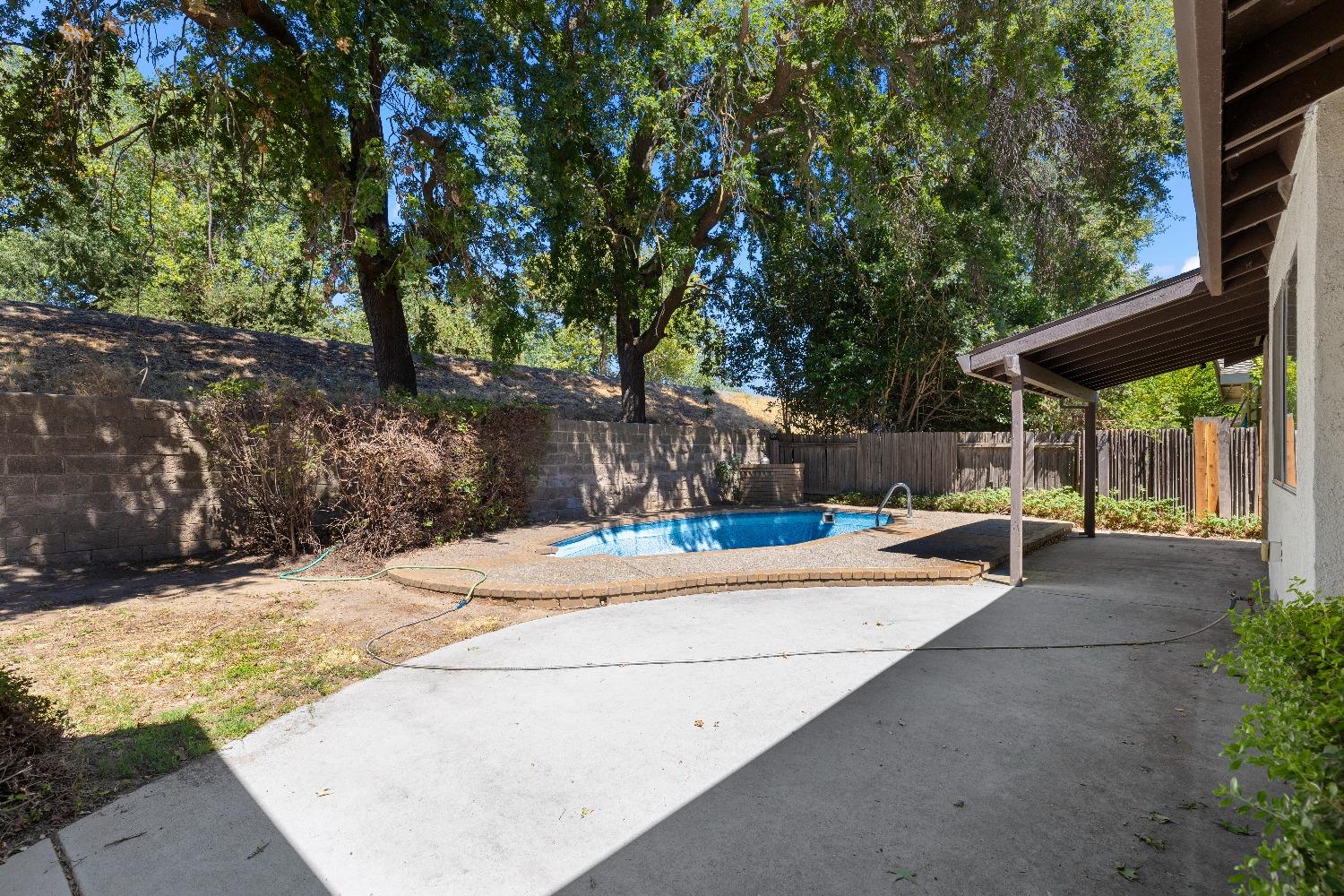 Detail Gallery Image 31 of 36 For 708 Riverlake Way, Sacramento,  CA 95831 - 3 Beds | 2/1 Baths