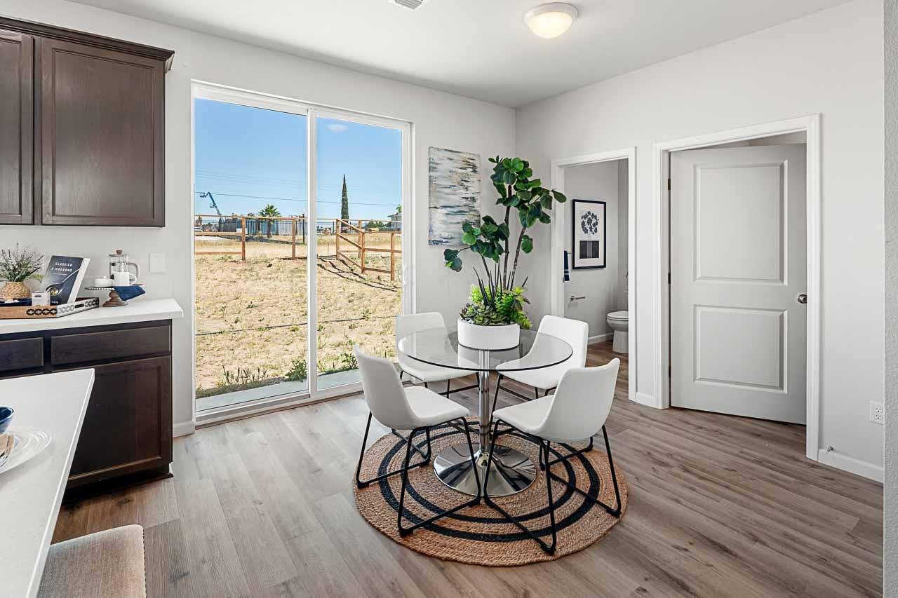 Detail Gallery Image 11 of 49 For 3836 Western Ave, Sacramento,  CA 95838 - 3 Beds | 2/1 Baths