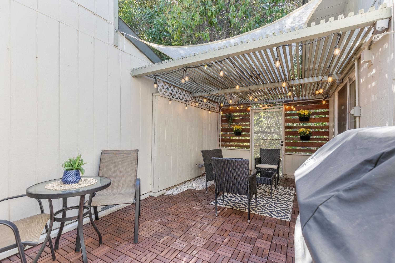 Sutton Place, Auburn, California image 21