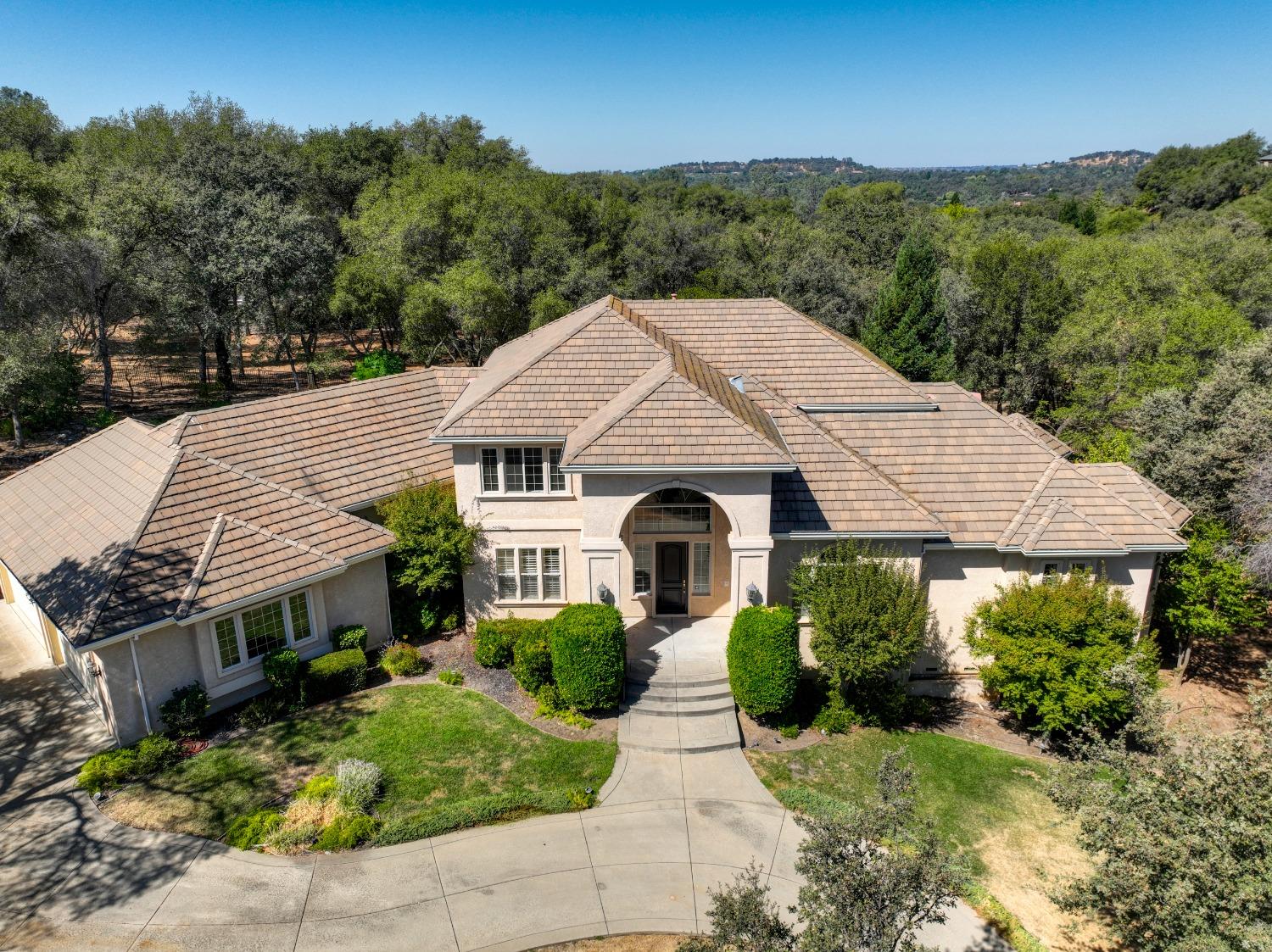 Detail Gallery Image 1 of 74 For 4610 Woodgate Ct, Loomis,  CA 95650 - 5 Beds | 4/1 Baths