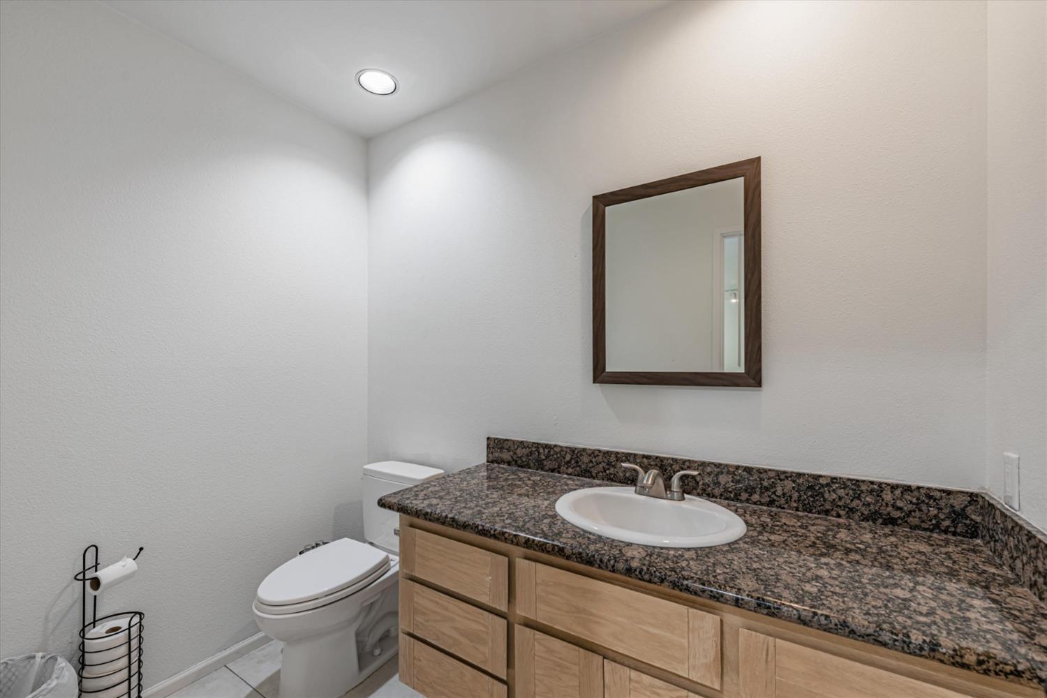 Detail Gallery Image 26 of 41 For 2102 Promontory Point Ln, Gold River,  CA 95670 - 3 Beds | 2/1 Baths