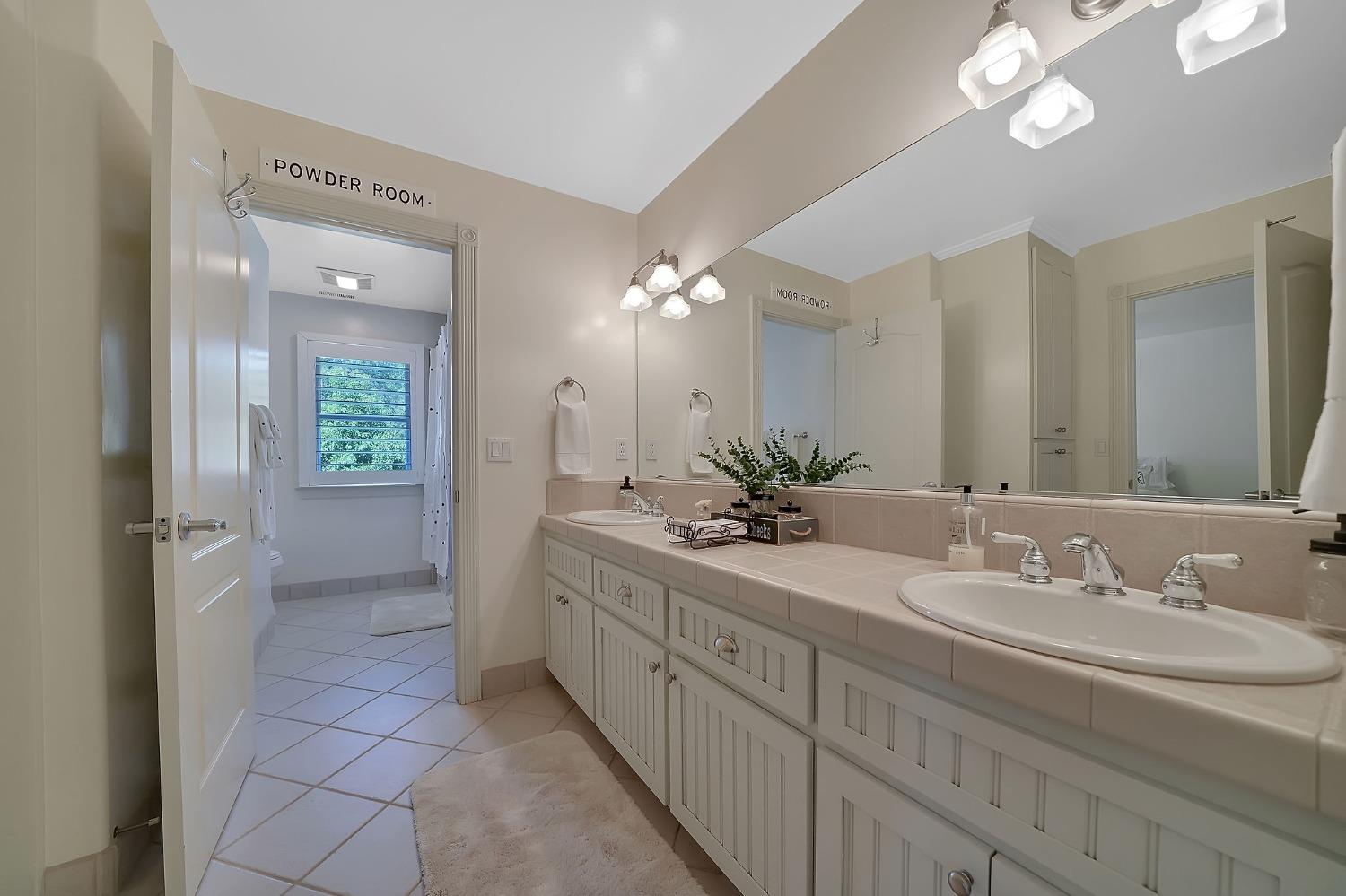 Detail Gallery Image 59 of 87 For 511 Surrey Ln, Murphys,  CA 95247 - 5 Beds | 2/1 Baths