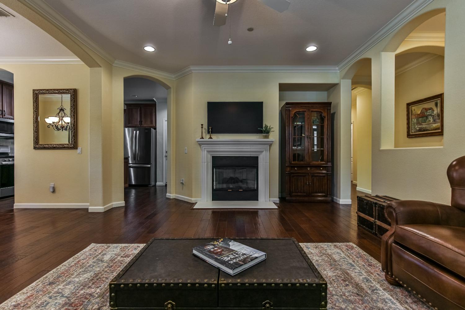 Detail Gallery Image 15 of 44 For 1033 Venice Ln, Roseville,  CA 95747 - 2 Beds | 2 Baths