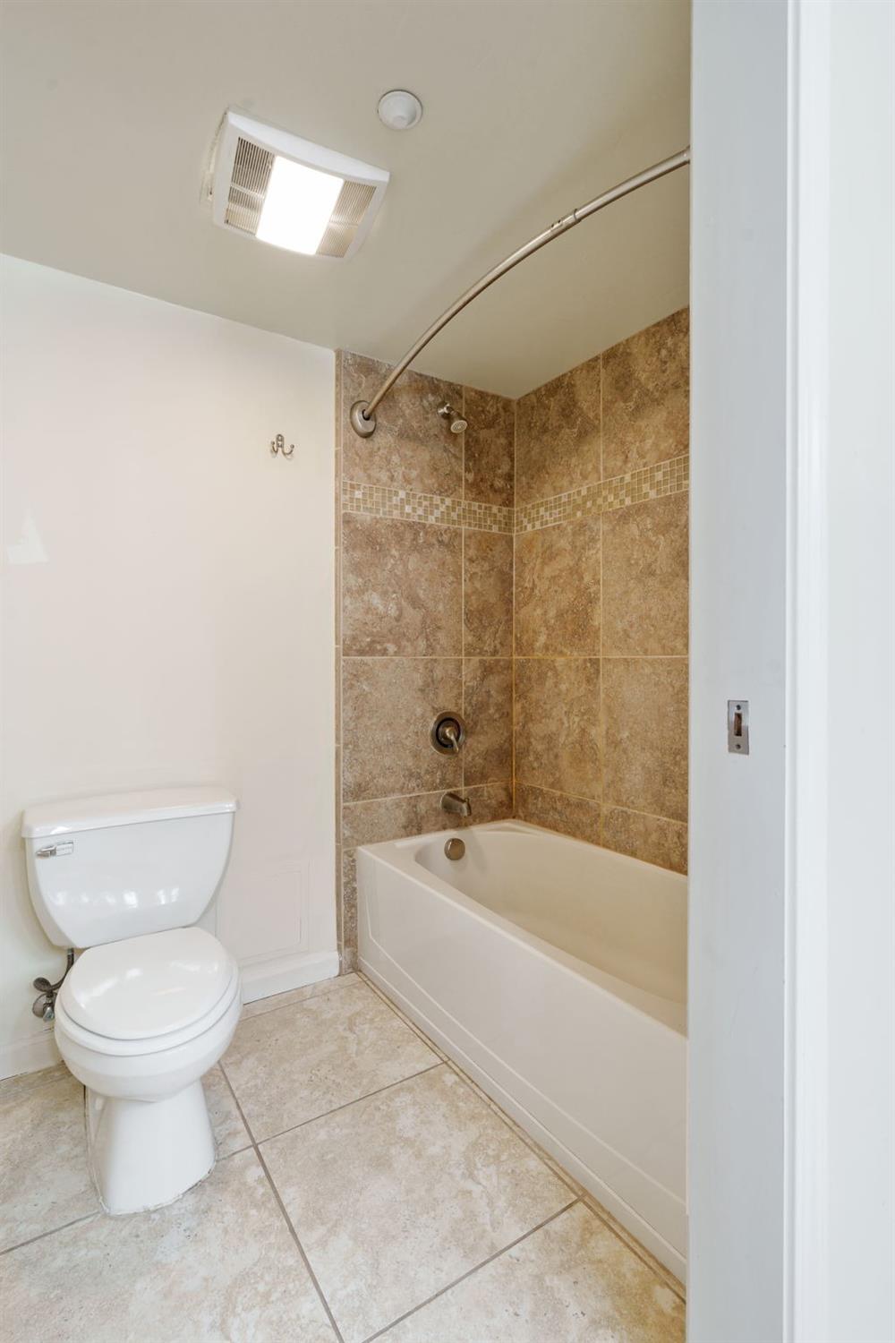 Detail Gallery Image 24 of 67 For 500 N St #1503,  Sacramento,  CA 95814 - 2 Beds | 2 Baths