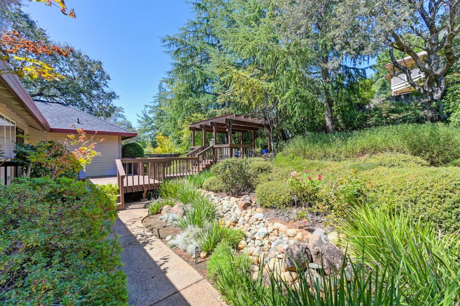 Detail Gallery Image 8 of 38 For 12722 Shockley Woods Ct, Auburn,  CA 95603 - 3 Beds | 2 Baths