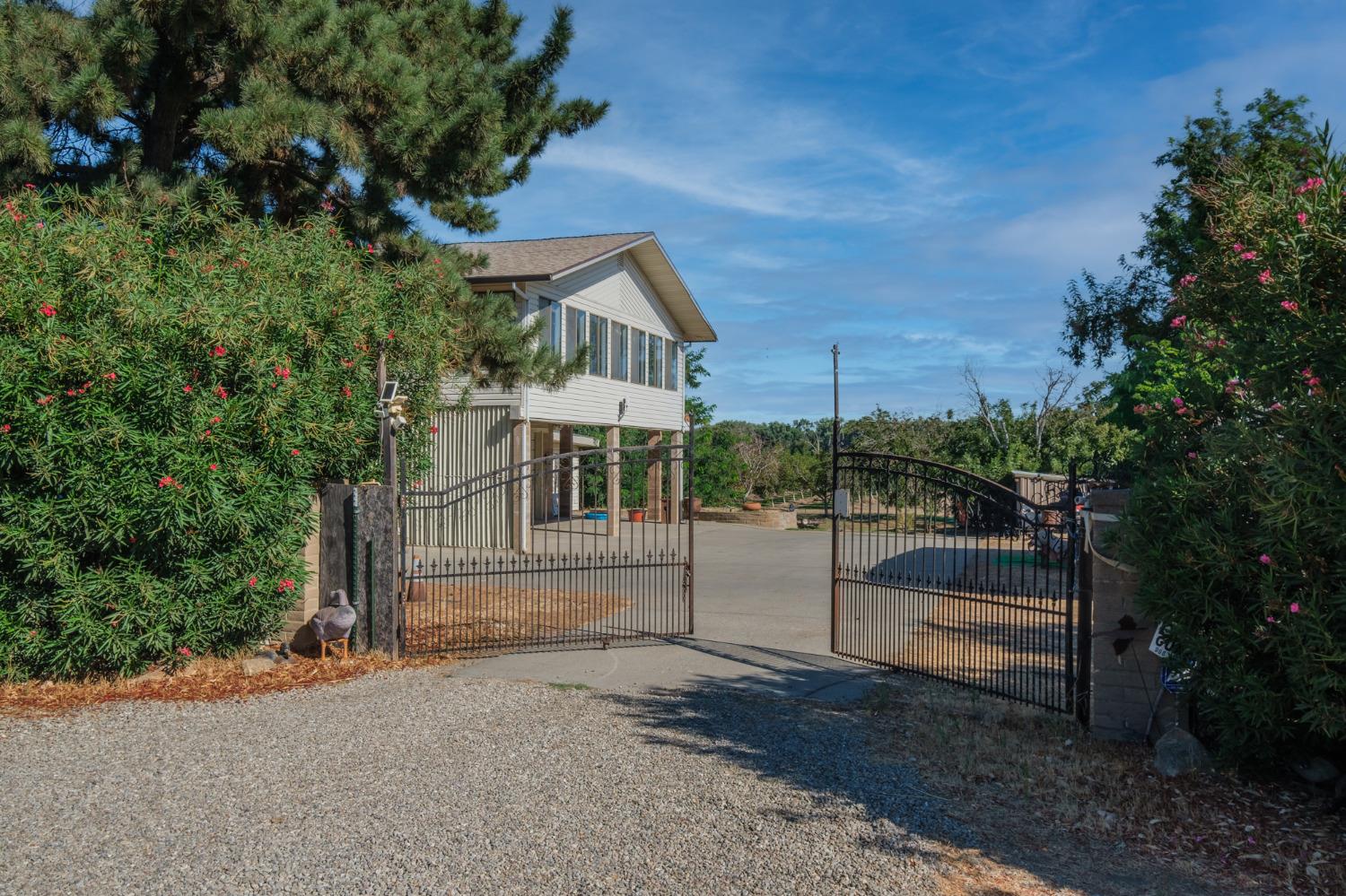 Detail Gallery Image 2 of 58 For 3002 Butte Slough Rd, Colusa,  CA 95932 - 5 Beds | 4 Baths