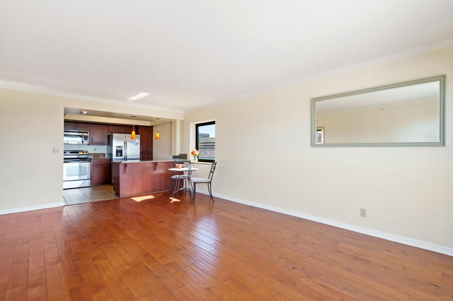 Detail Gallery Image 16 of 67 For 500 N St #1503,  Sacramento,  CA 95814 - 2 Beds | 2 Baths