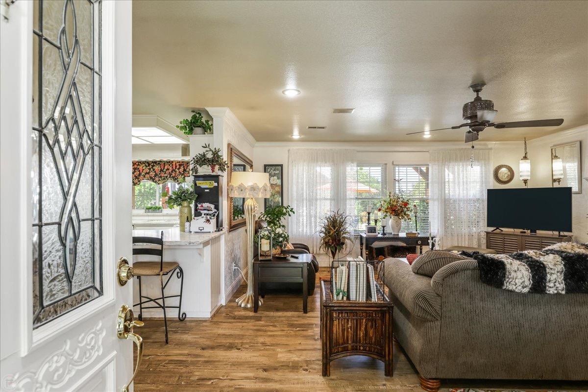 Detail Gallery Image 9 of 72 For 581 N Austin Rd, Manteca,  CA 95336 - 3 Beds | 2 Baths