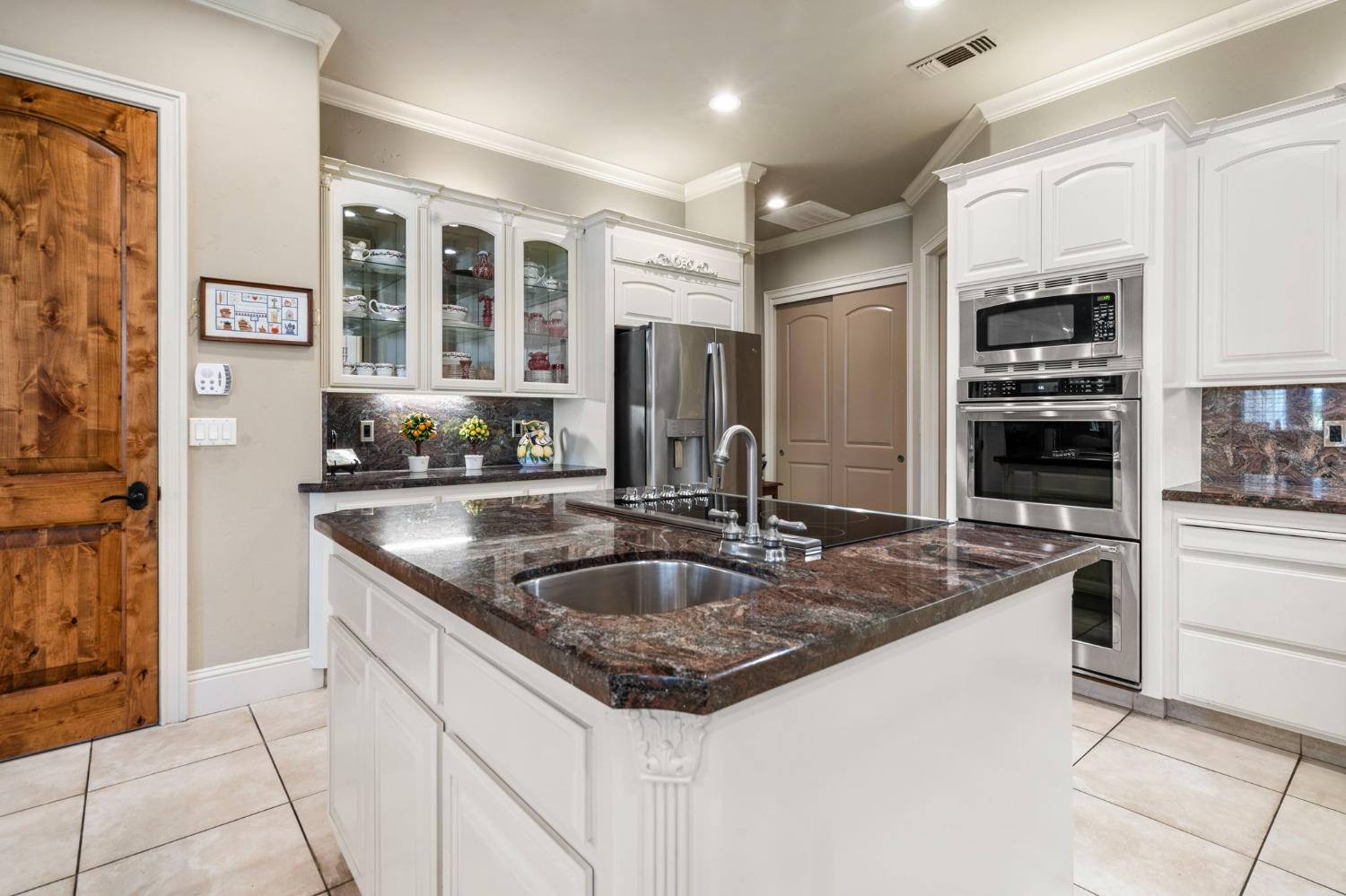 Detail Gallery Image 27 of 88 For 1426 Riverview Cir #E,  Ripon,  CA 95366 - 4 Beds | 4 Baths