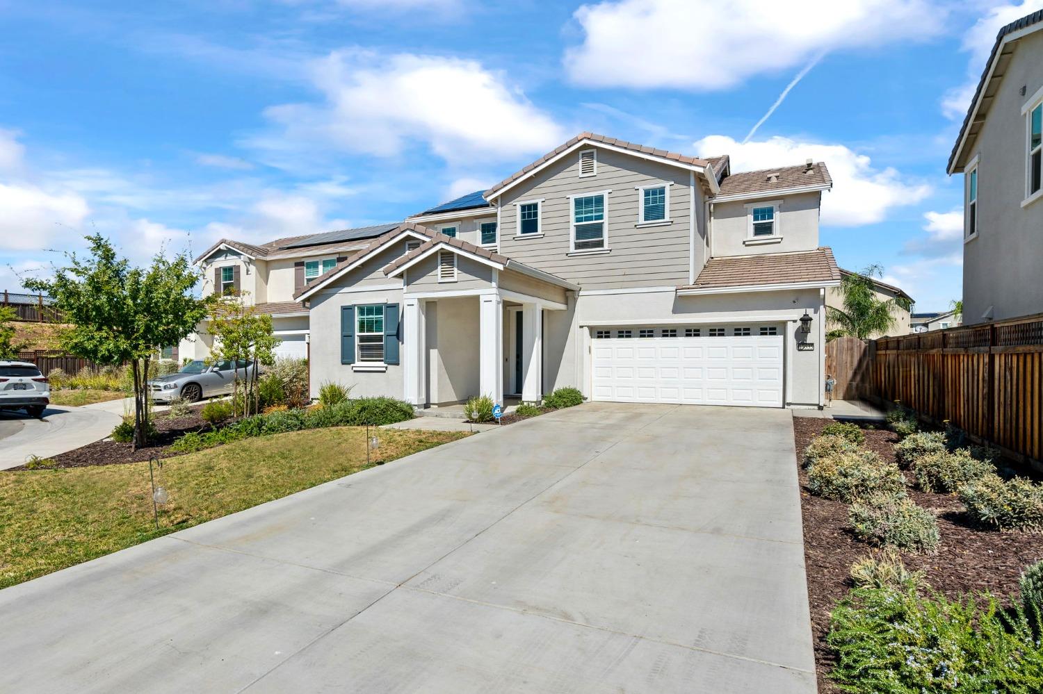 Detail Gallery Image 5 of 57 For 17535 Gemini Ct, Lathrop,  CA 95330 - 4 Beds | 3/1 Baths