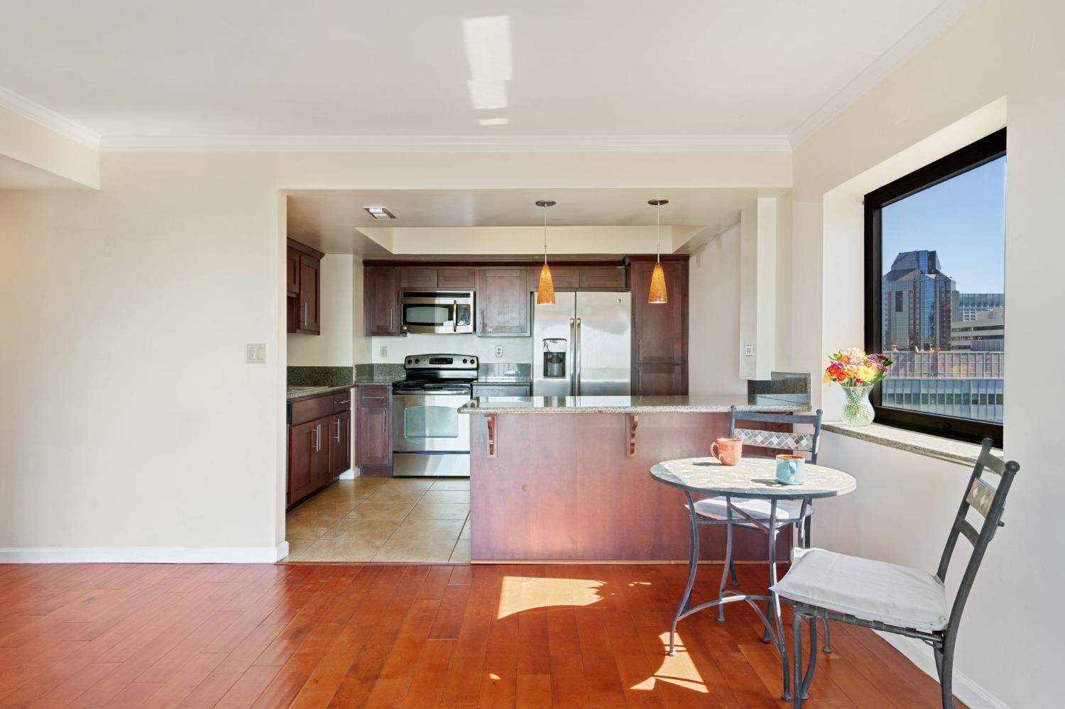 Detail Gallery Image 17 of 67 For 500 N St #1503,  Sacramento,  CA 95814 - 2 Beds | 2 Baths