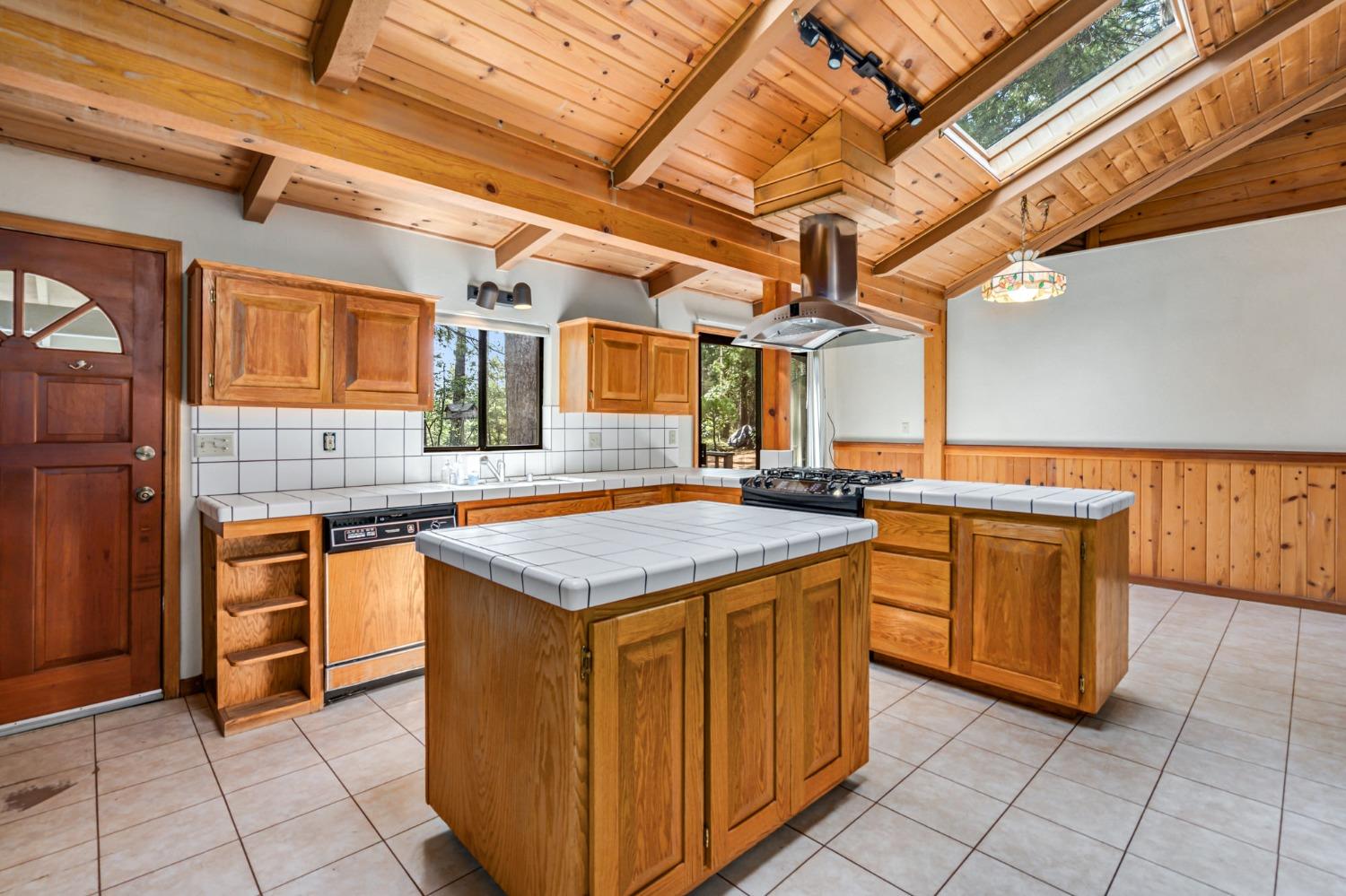 Detail Gallery Image 6 of 48 For 3370 Ponderosa Rd, Arnold,  CA 95223 - 3 Beds | 2 Baths