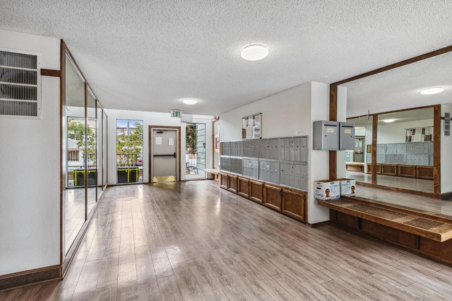 Detail Gallery Image 4 of 29 For 2077 Washington Ave #309,  San Leandro,  CA 94577 - 1 Beds | 1 Baths