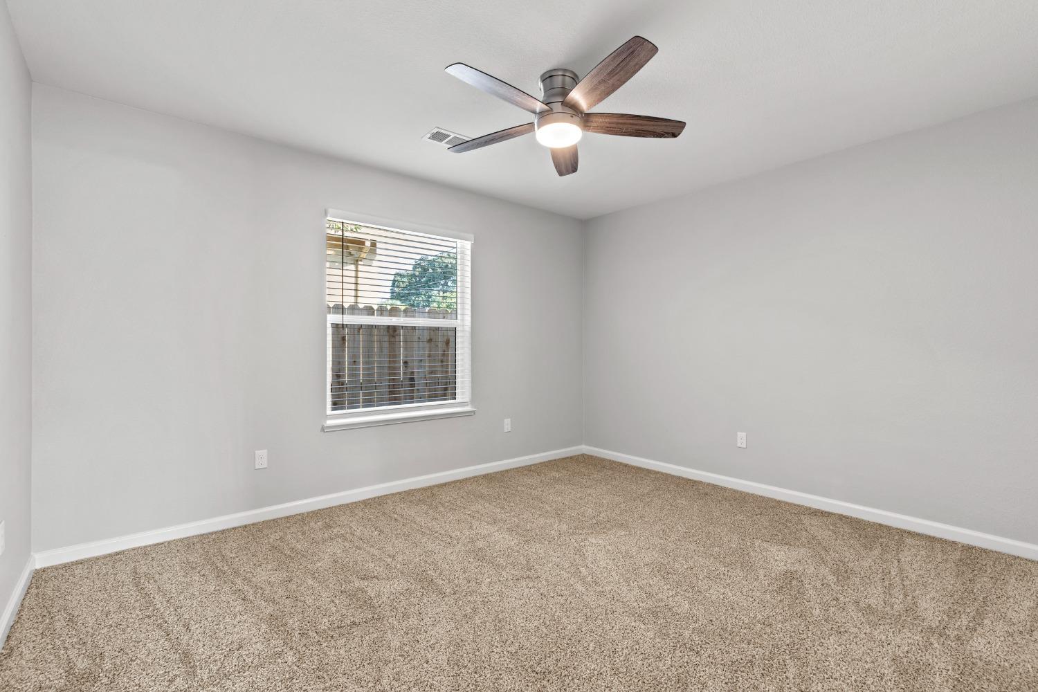 Detail Gallery Image 11 of 22 For 243 Quiet St, Ripon,  CA 95366 - 4 Beds | 2 Baths