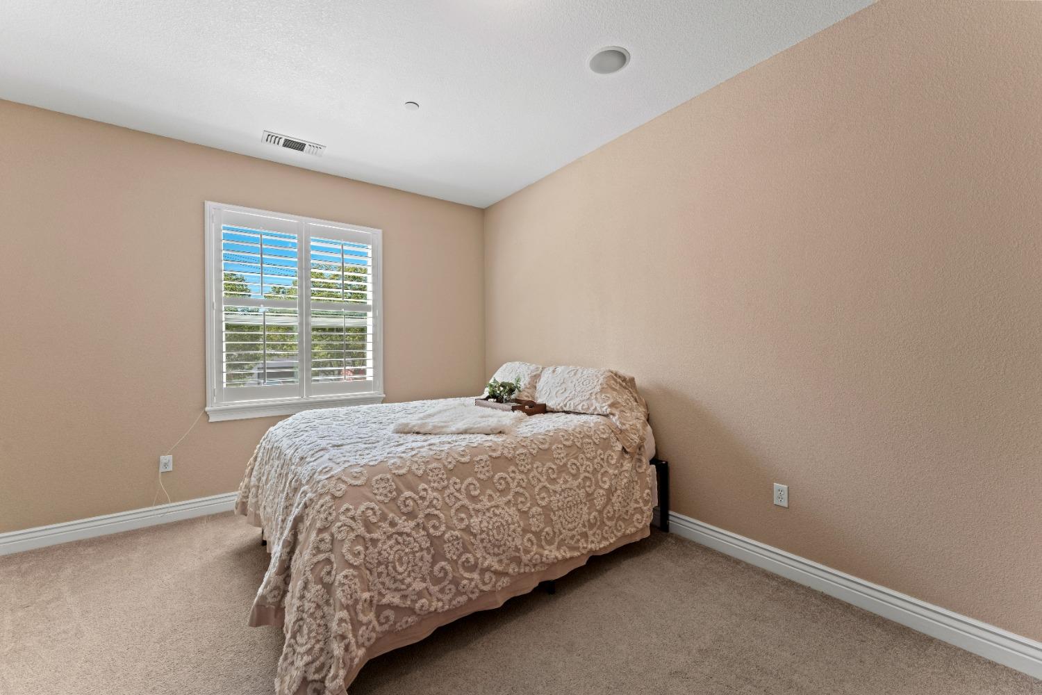 Detail Gallery Image 45 of 60 For 8925 Van Moore Ln, Orangevale,  CA 95662 - 6 Beds | 3/1 Baths