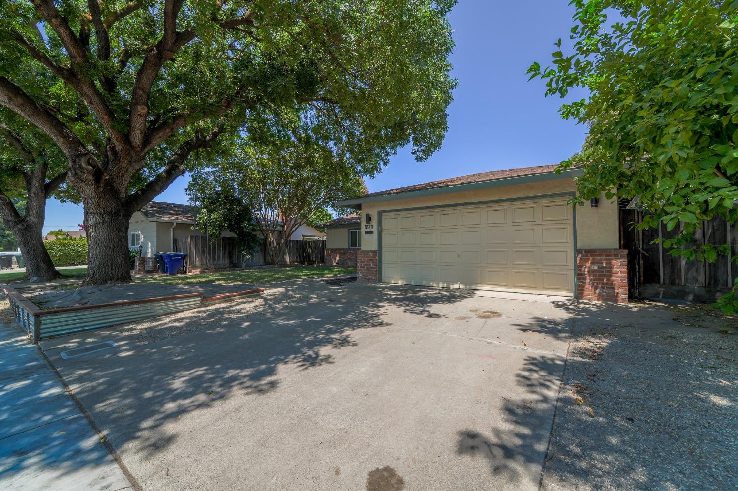 Detail Gallery Image 2 of 35 For 1829 Marcus Dr, Modesto,  CA 95355 - 3 Beds | 2 Baths