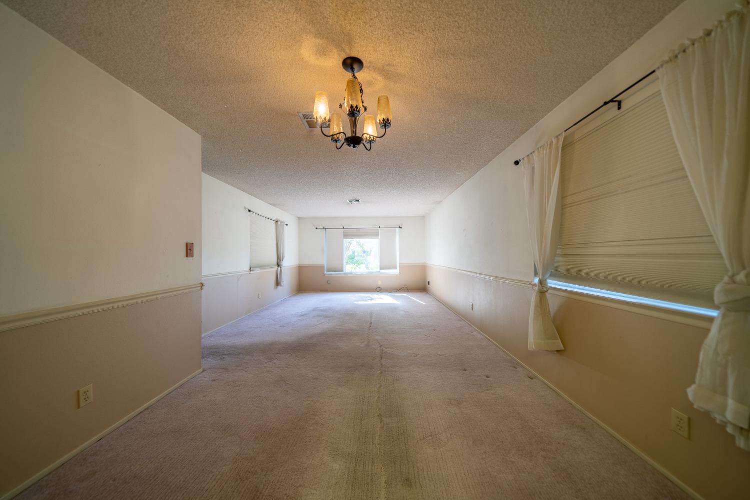 Detail Gallery Image 10 of 42 For 7422 Shoreham Pl, Stockton,  CA 95207 - 4 Beds | 2 Baths