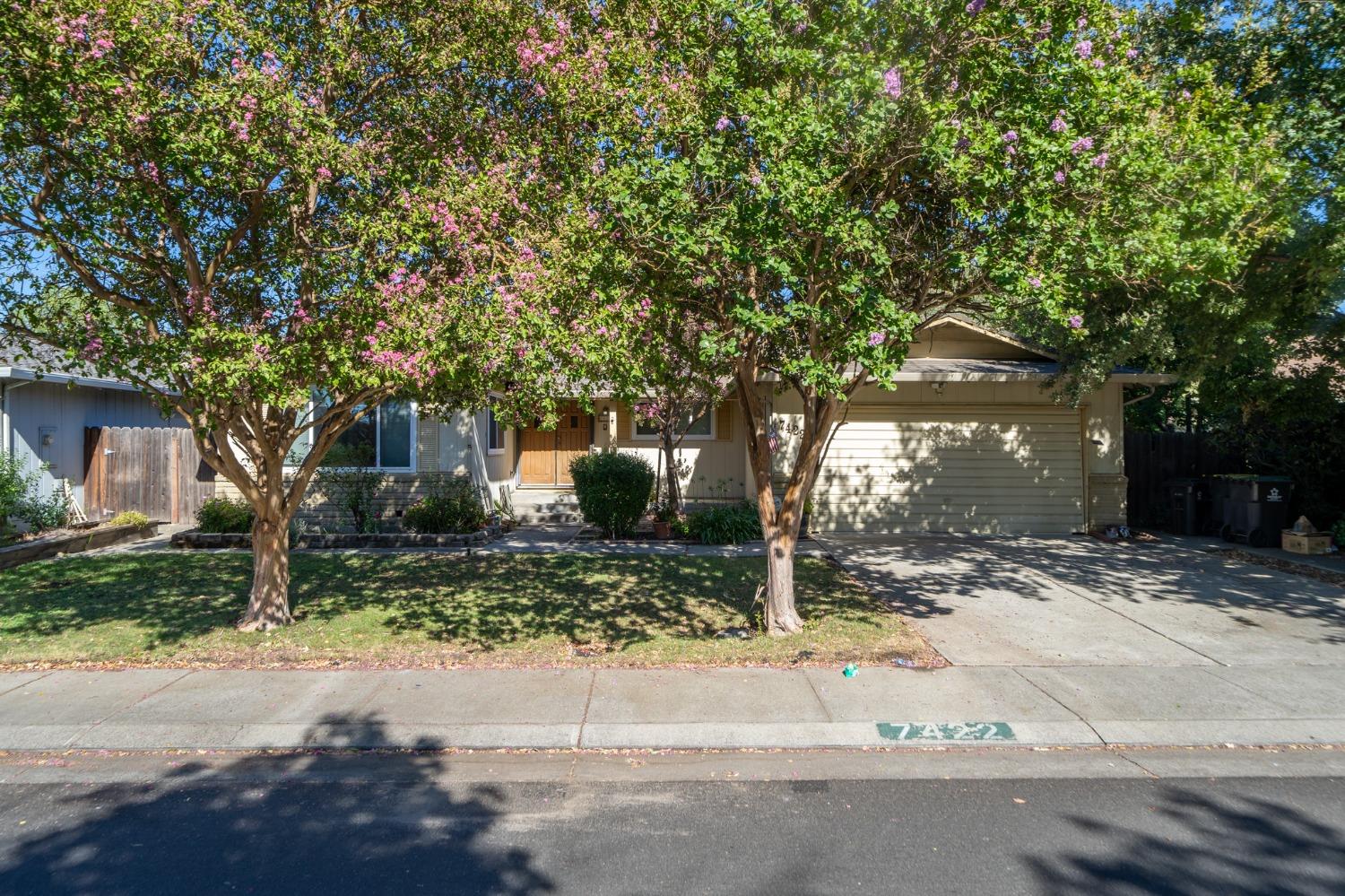 Detail Gallery Image 3 of 42 For 7422 Shoreham Pl, Stockton,  CA 95207 - 4 Beds | 2 Baths