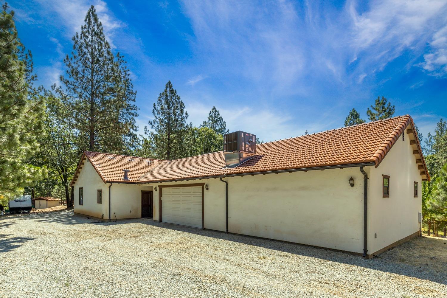 Detail Gallery Image 1 of 96 For 1483 W Forty Rd, Mokelumne Hill,  CA 95245 - 3 Beds | 2 Baths