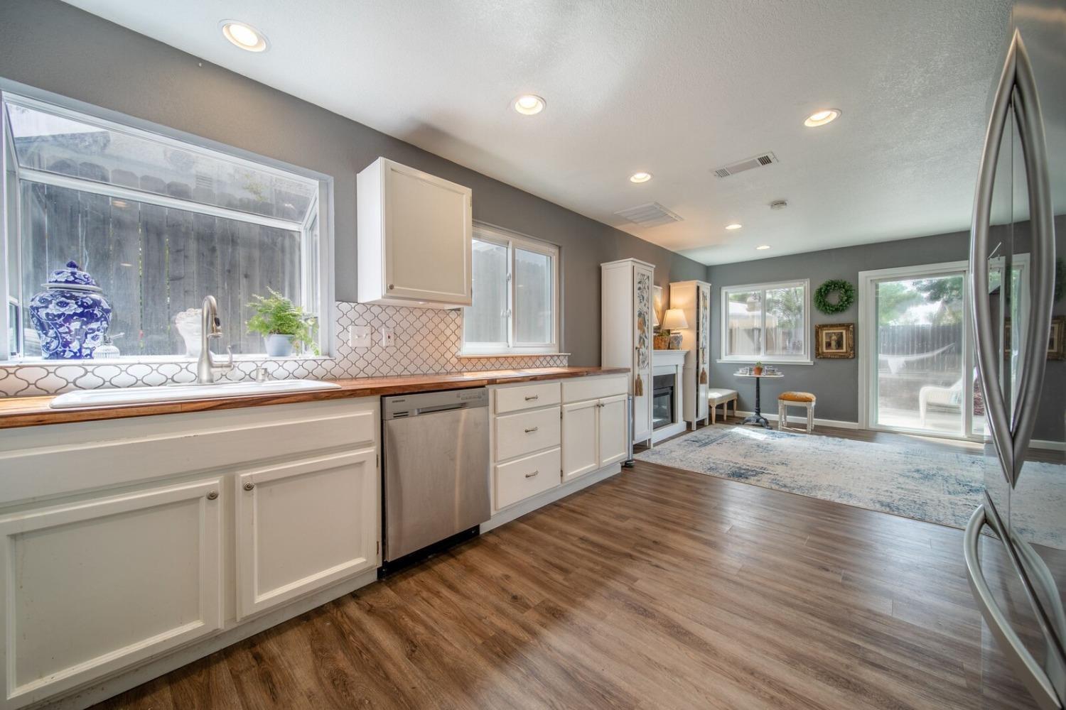 Detail Gallery Image 11 of 28 For 4036 Grey Livery Way, Antelope,  CA 95843 - 3 Beds | 2/1 Baths