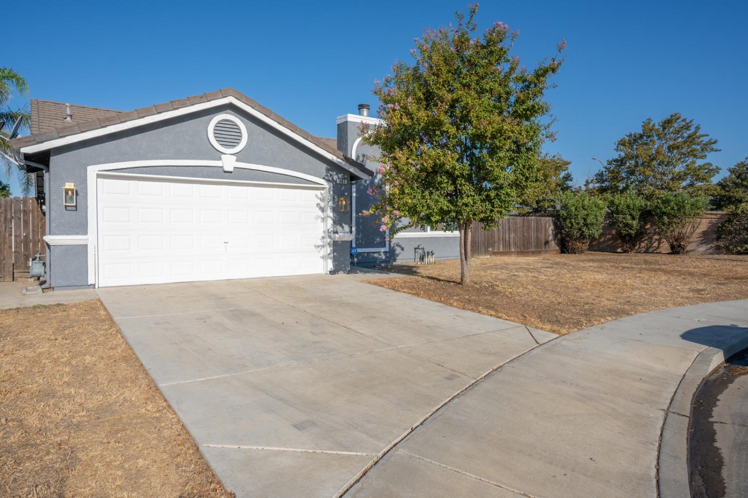 Detail Gallery Image 1 of 1 For 661 Winery Ct, Los Banos,  CA 93635 - 3 Beds | 2 Baths