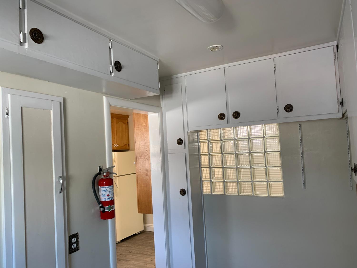 Detail Gallery Image 8 of 15 For 120 S Washington Ave, Manteca,  CA 95336 - 2 Beds | 1 Baths