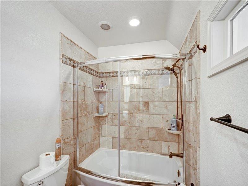 Detail Gallery Image 16 of 28 For 7069 Garden Hwy, Sacramento,  CA 95837 - 3 Beds | 2/1 Baths