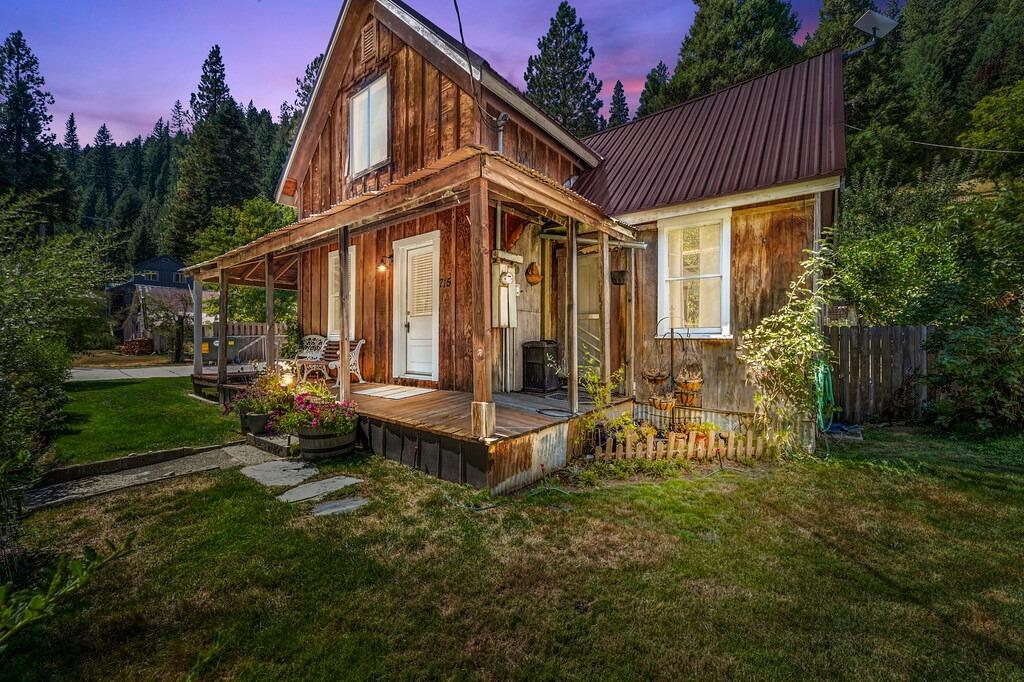 Detail Gallery Image 19 of 80 For 715 Main, Downieville,  CA 95936 - 3 Beds | 2 Baths