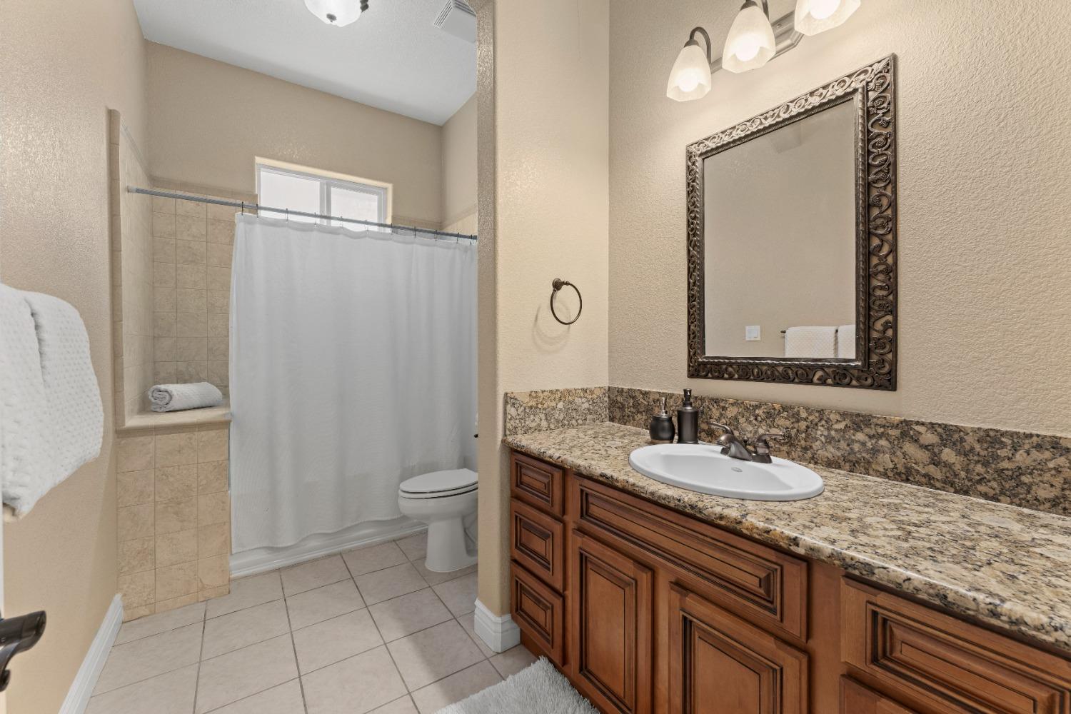 Detail Gallery Image 46 of 60 For 8925 Van Moore Ln, Orangevale,  CA 95662 - 6 Beds | 3/1 Baths