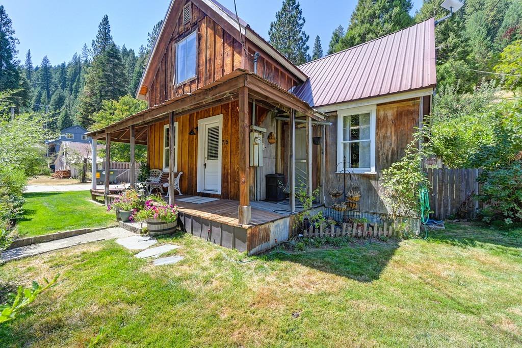 Detail Gallery Image 18 of 80 For 715 Main, Downieville,  CA 95936 - 3 Beds | 2 Baths